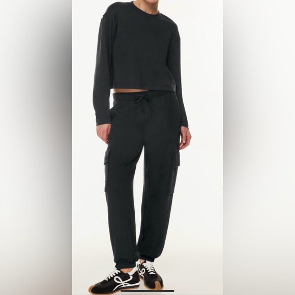 BABATON Aritzia Cargo pants. Worn once. Never washed or tumble dried. - Picture 3 of 8